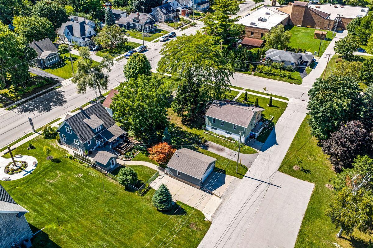 216 W. Maple Street — photo 23