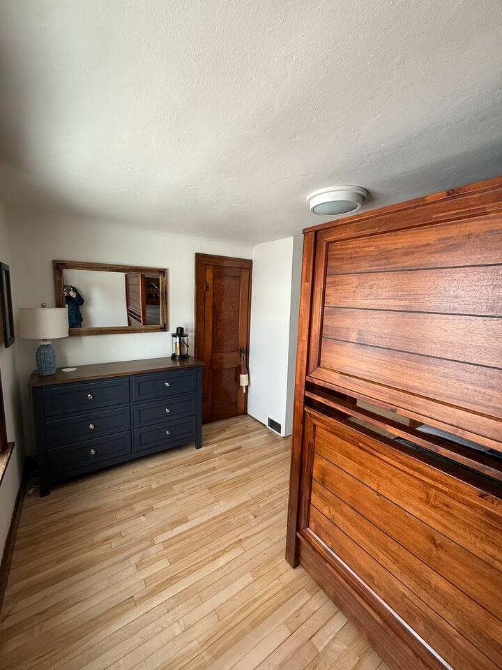 216 W. Maple Street — photo 8