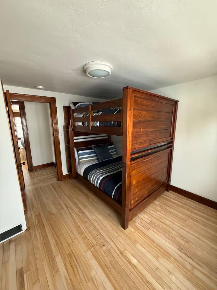 216 W. Maple Street — photo 9