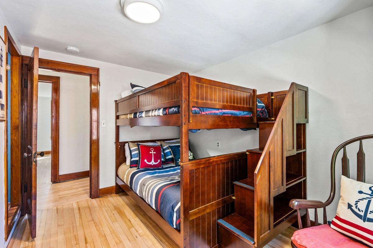 216 W. Maple Street — photo 15