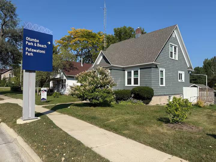 216 W. Maple Street — photo 2